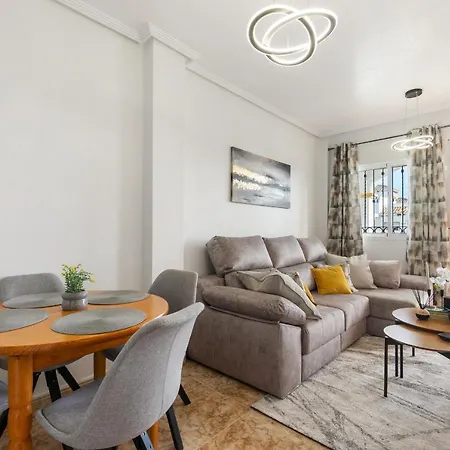 Apartment Cb Living - Homely Cinuelica, Punta Prima