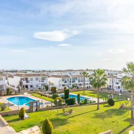 Cb Living - Homely Cinuelica, Punta Prima Apartment *