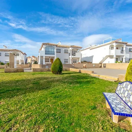 Cb Living - Homely Cinuelica, Punta Prima Apartment *